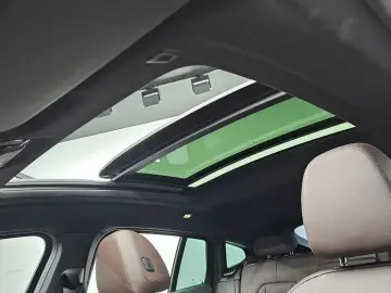 2025 BMW X4 с пробегом 13 870 км