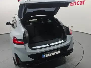 2025 BMW X4 с пробегом 13 870 км
