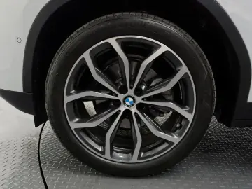2025 BMW X4 с пробегом 4 830 км