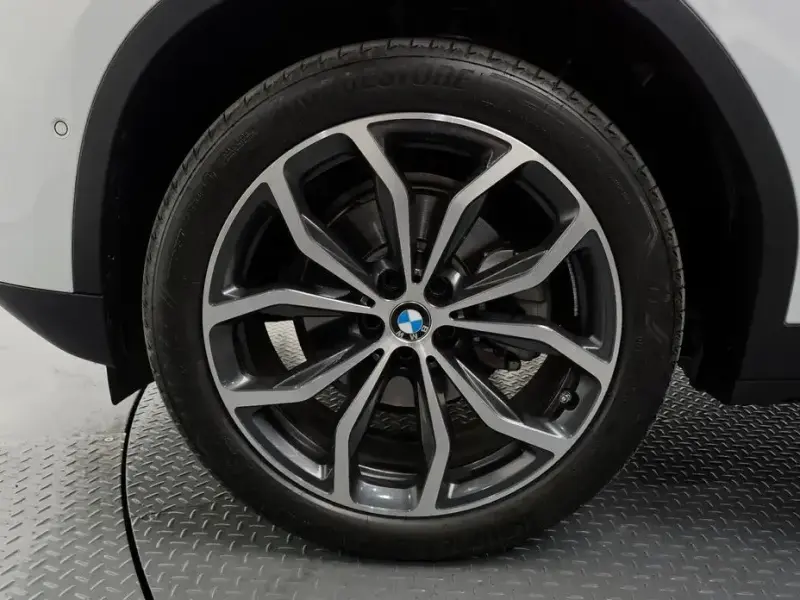 2025 BMW X4 с пробегом 4 830 км