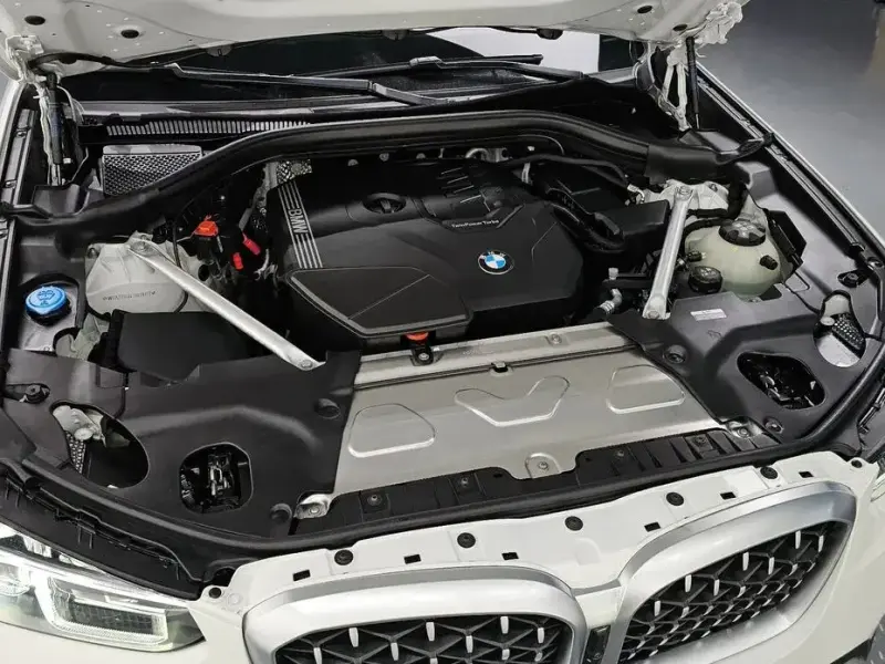 2025 BMW X4 с пробегом 4 830 км