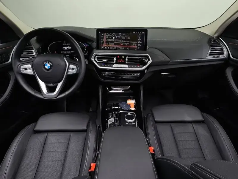 2025 BMW X4 с пробегом 4 830 км