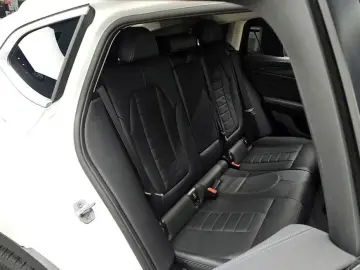 2025 BMW X4 с пробегом 4 830 км