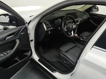 2025 BMW X4 с пробегом 4 830 км