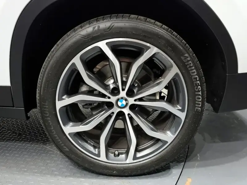 2025 BMW X4 с пробегом 4 830 км