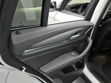 2025 BMW X4 с пробегом 4 830 км