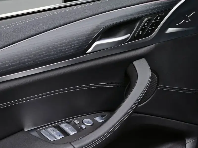 2025 BMW X4 с пробегом 4 830 км