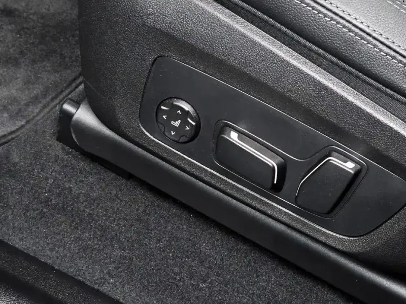 2025 BMW X4 с пробегом 4 830 км