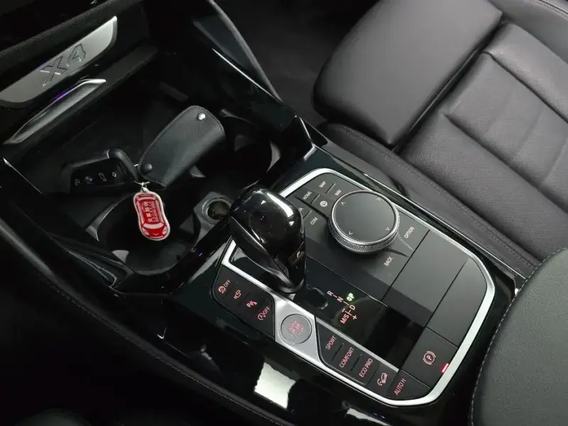 2023 BMW X4 с пробегом 53 745 км