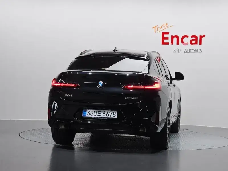 2025 BMW X4 с пробегом 7 803 км
