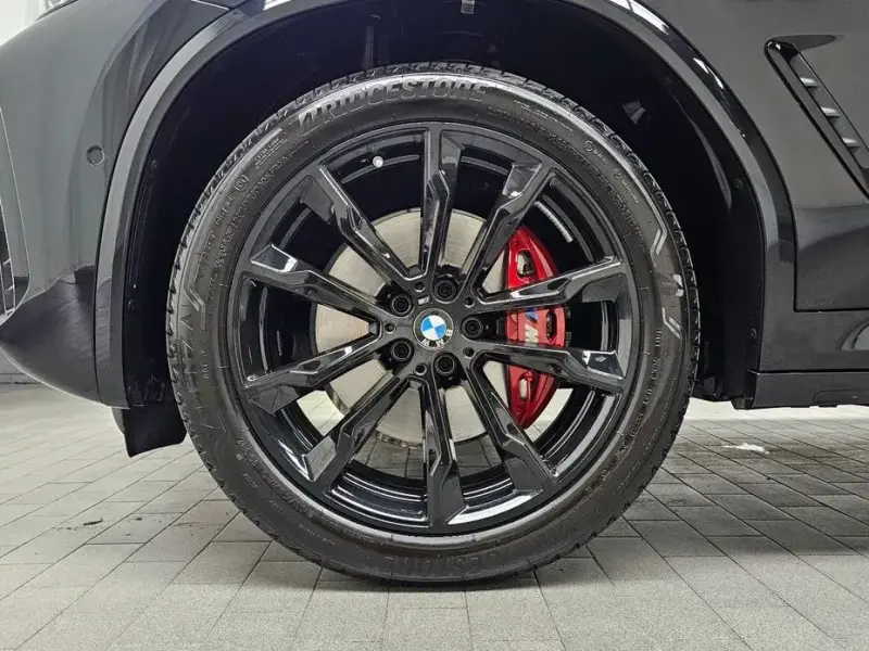 2025 BMW X4 с пробегом 7 803 км