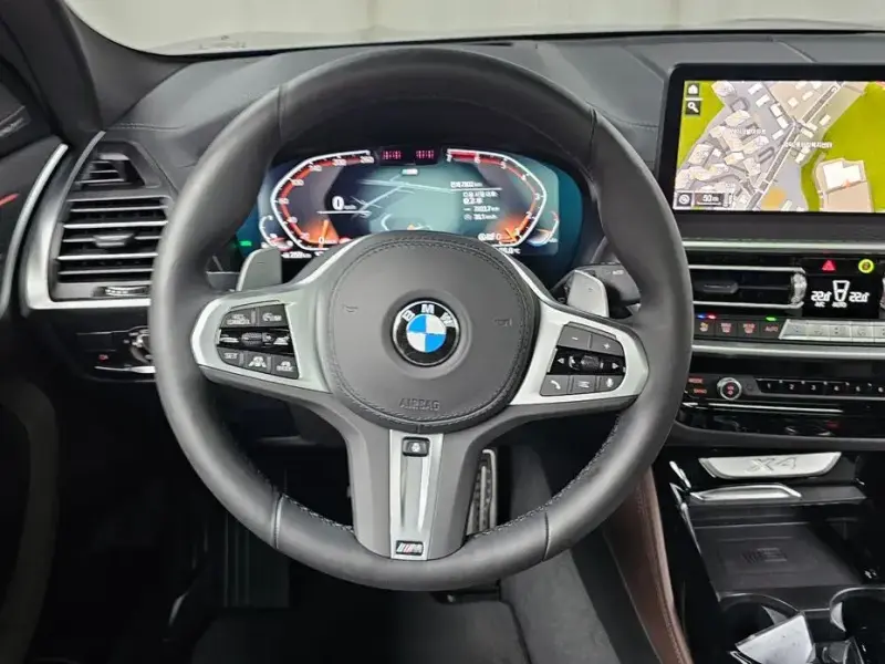 2025 BMW X4 с пробегом 7 803 км