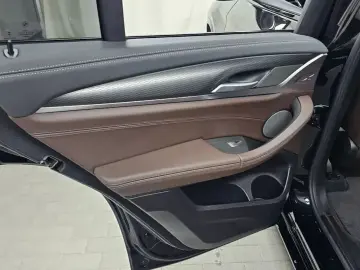 2025 BMW X4 с пробегом 7 803 км