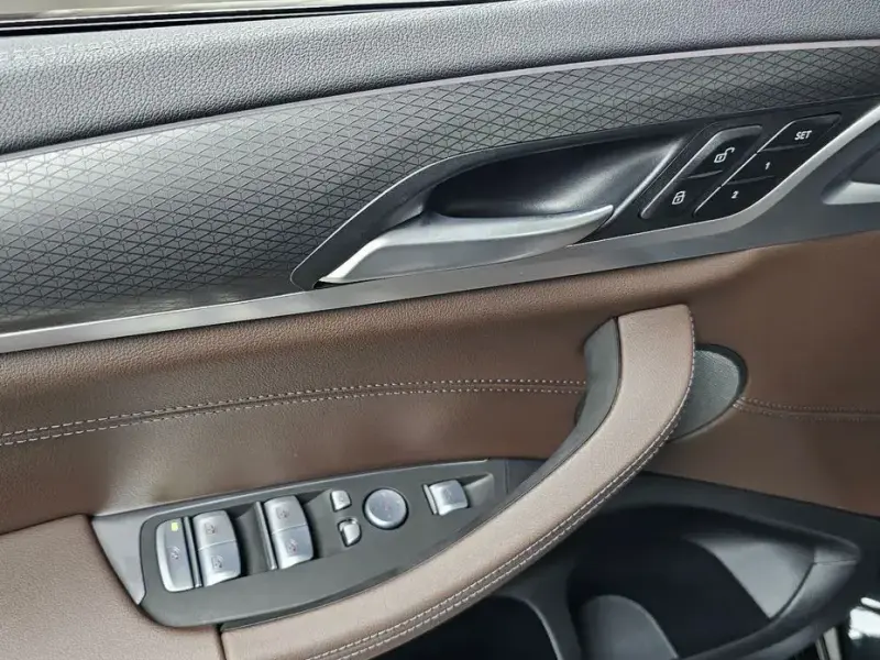 2025 BMW X4 с пробегом 7 803 км
