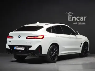 2025 BMW X4 с пробегом 19 055 км