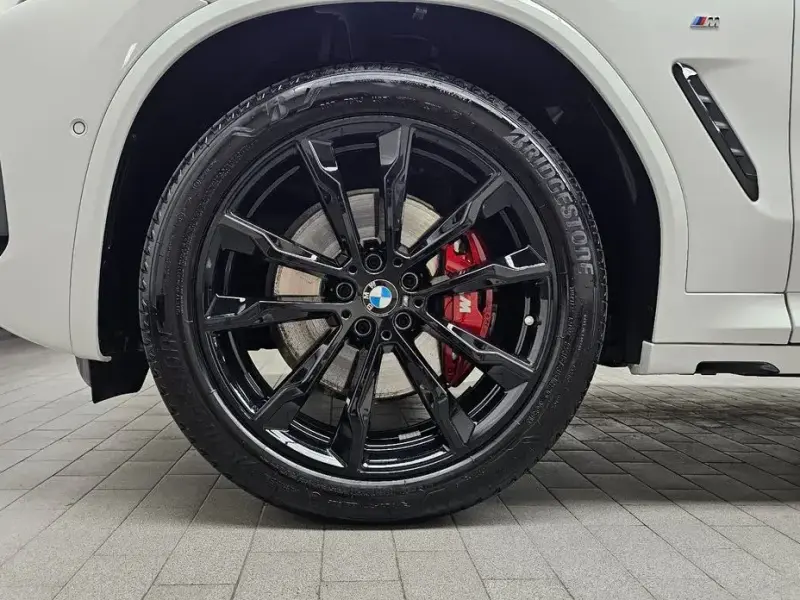 2025 BMW X4 с пробегом 19 055 км