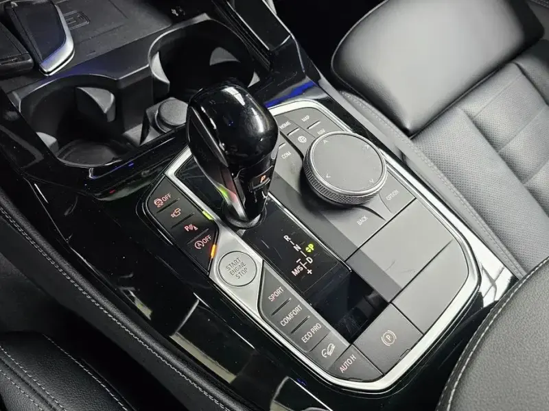 2025 BMW X4 с пробегом 19 055 км