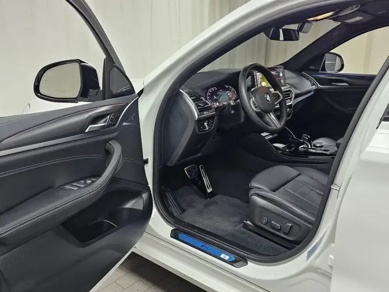 2025 BMW X4 с пробегом 19 055 км