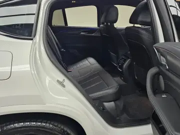 2025 BMW X4 с пробегом 19 055 км