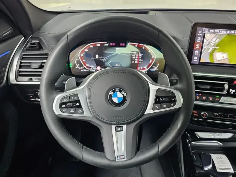 2025 BMW X4 с пробегом 19 055 км