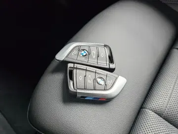 2025 BMW X4 с пробегом 19 055 км