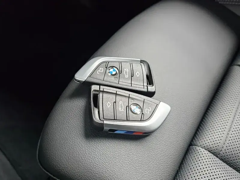2025 BMW X4 с пробегом 19 055 км