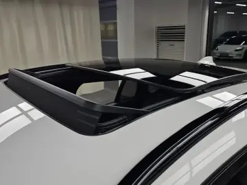 2025 BMW X4 с пробегом 19 055 км