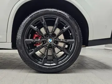 2025 BMW X4 с пробегом 19 055 км
