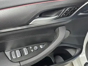 2025 BMW X4 с пробегом 19 055 км