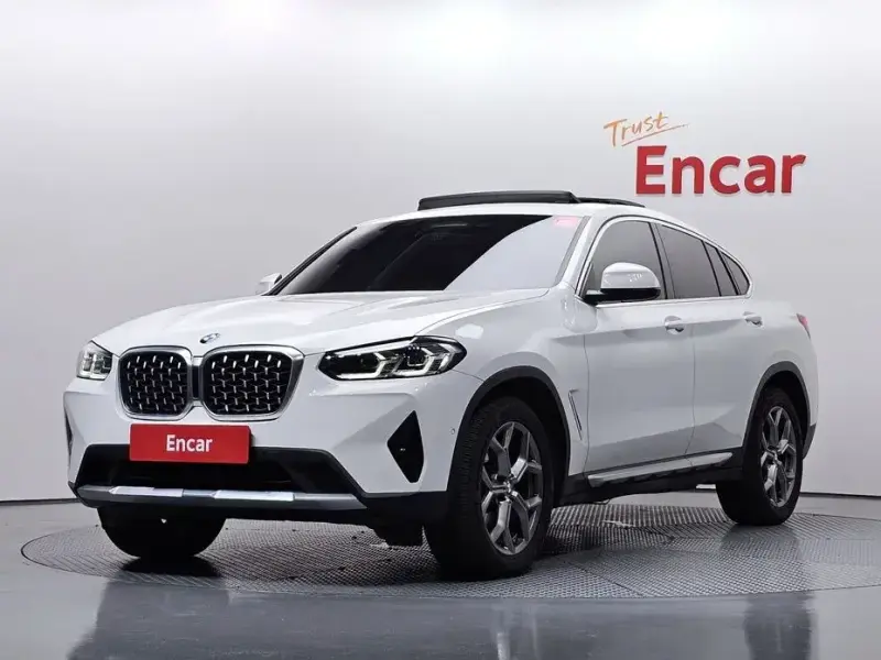 2023 BMW X4 с пробегом 38 302 км