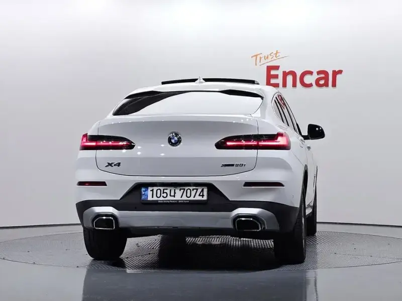 2023 BMW X4 с пробегом 38 302 км