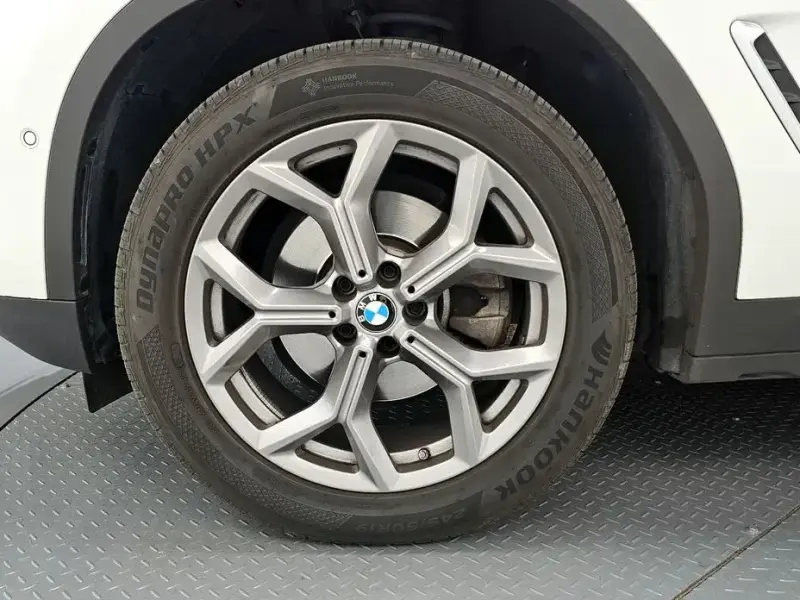 2023 BMW X4 с пробегом 38 302 км