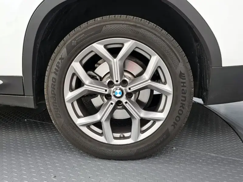 2023 BMW X4 с пробегом 38 302 км