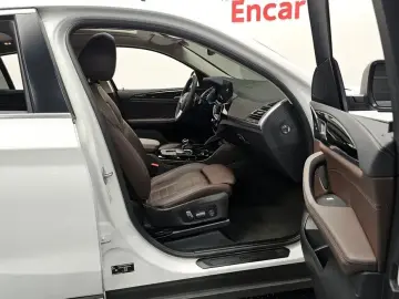 2023 BMW X4 с пробегом 38 302 км