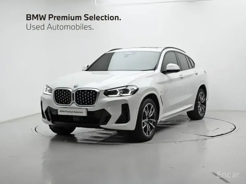 2025 BMW X4 с пробегом 27 336 км