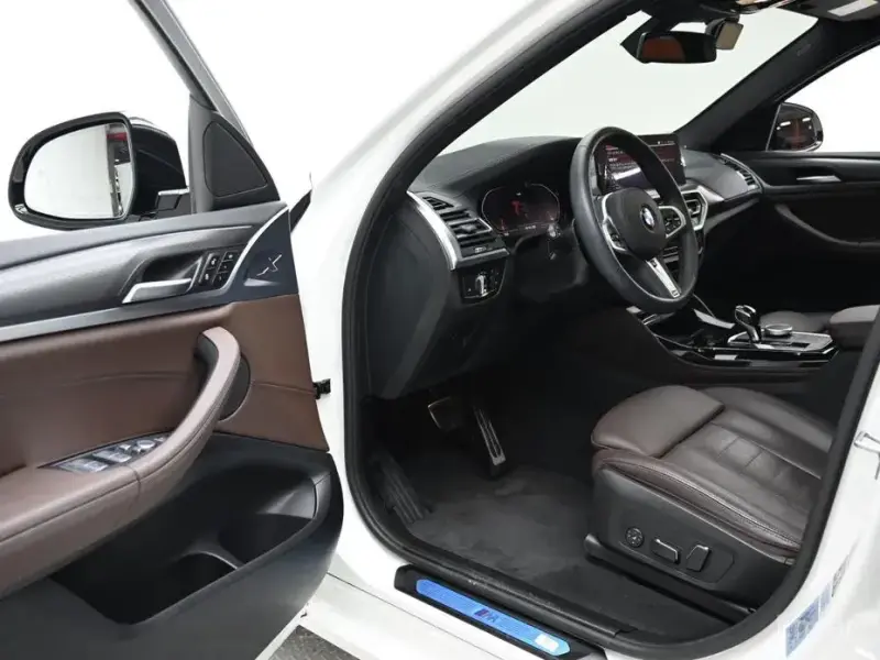2025 BMW X4 с пробегом 27 336 км