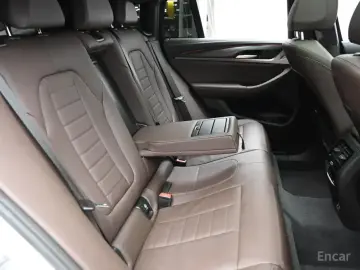 2025 BMW X4 с пробегом 27 336 км