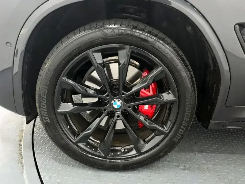 2025 BMW X4 с пробегом 10 471 км