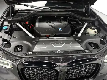 2025 BMW X4 с пробегом 10 471 км