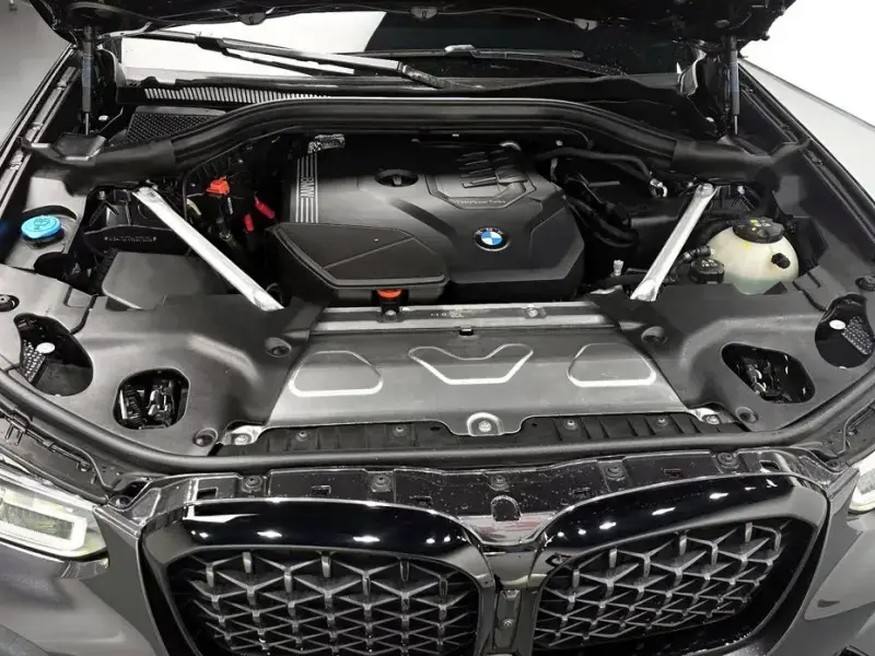 2025 BMW X4 с пробегом 10 471 км
