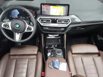 2025 BMW X4 с пробегом 10 471 км
