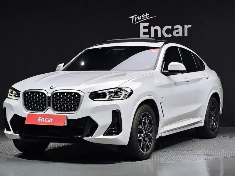 2023 BMW X4 с пробегом 40 272 км