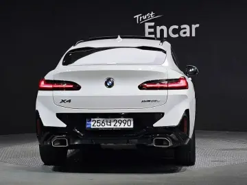 2023 BMW X4 с пробегом 40 272 км