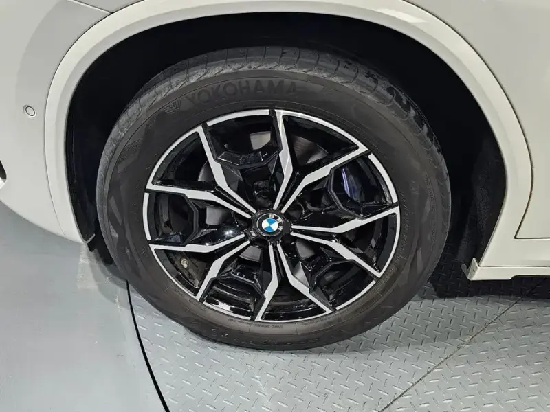2023 BMW X4 с пробегом 40 272 км