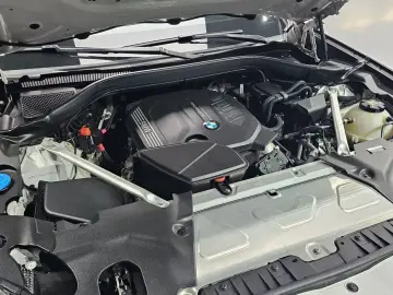 2023 BMW X4 с пробегом 40 272 км