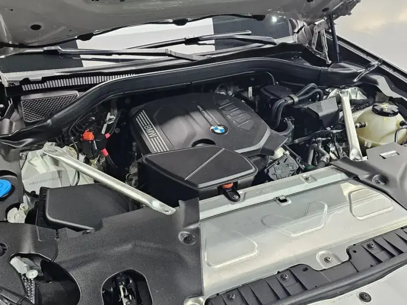 2023 BMW X4 с пробегом 40 272 км