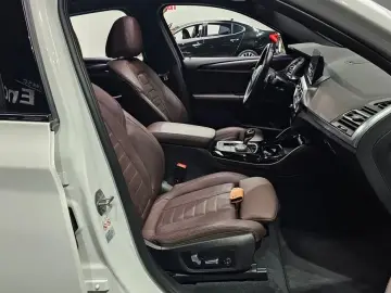 2023 BMW X4 с пробегом 40 272 км
