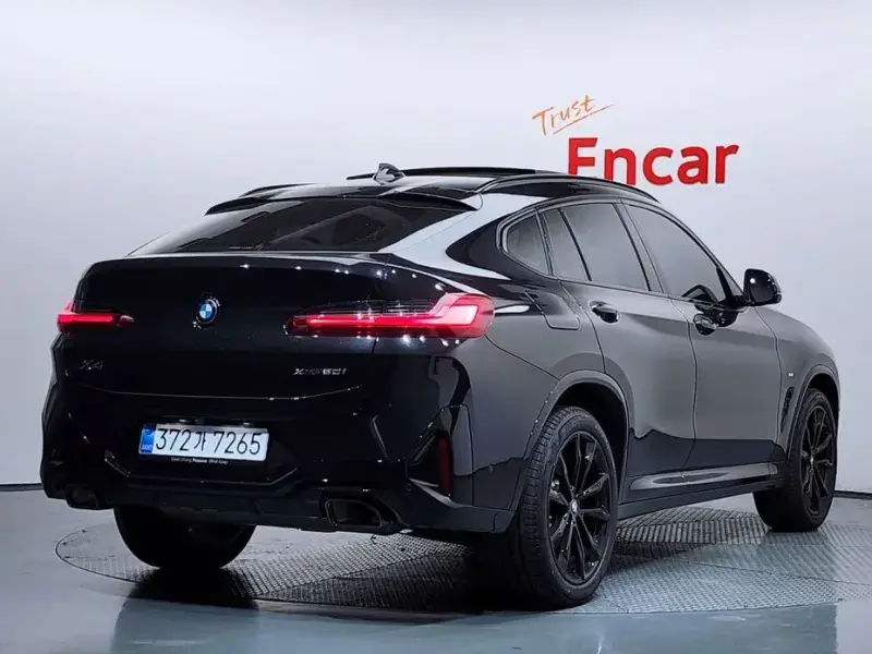 2025 BMW X4 с пробегом 14 595 км