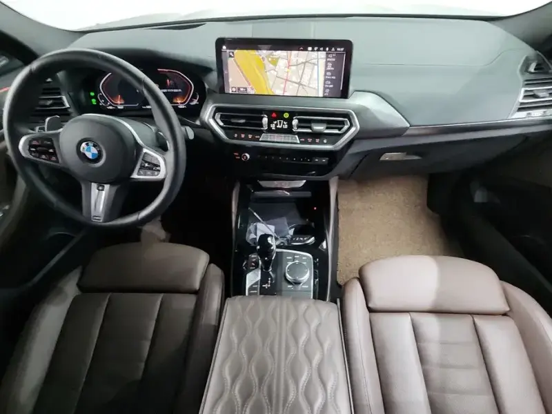 2025 BMW X4 с пробегом 14 595 км