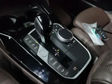 2025 BMW X4 с пробегом 14 595 км